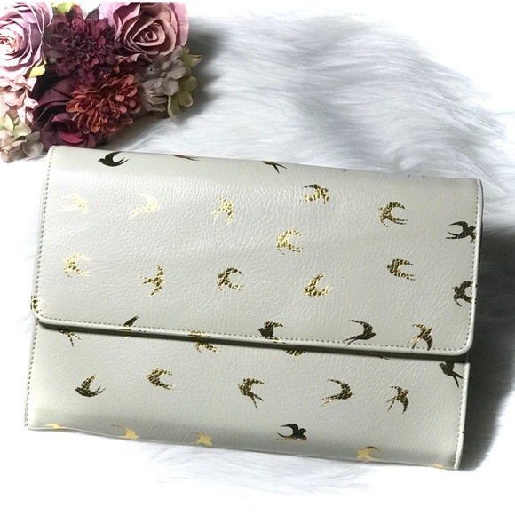 Red Envelope Other - 🎁 Red Envelope Leather Trifold Travel Jewelry Org